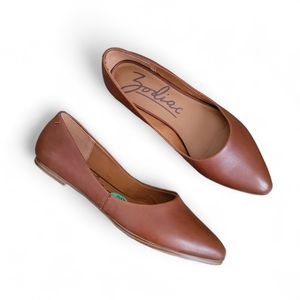 Zodiac Women’s Hill Pointed Toe Flat Cognac Sz 8.5